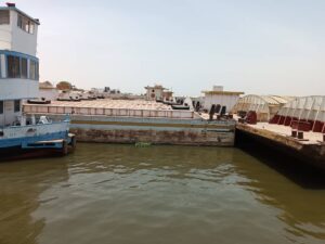 نقل نهري
